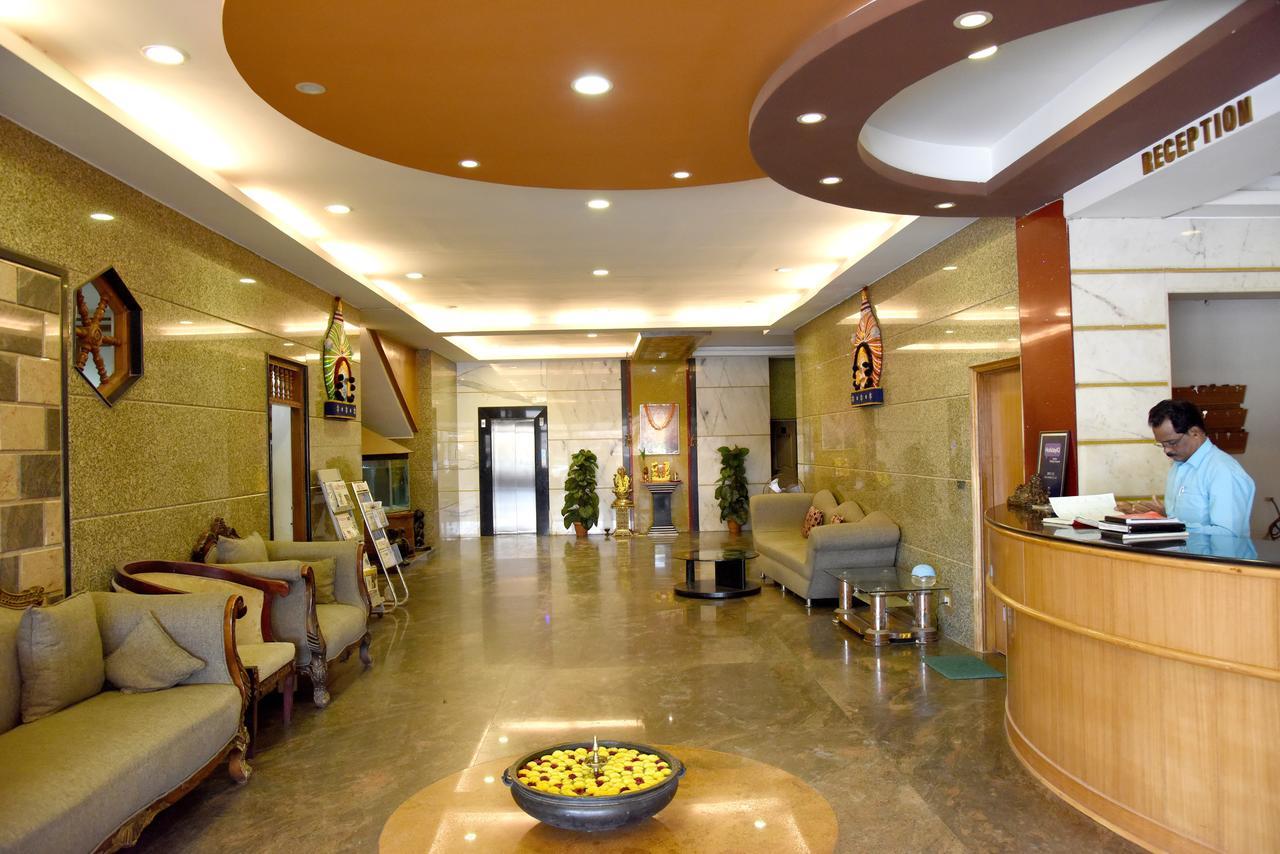 Hotel Sharada International Удипи Экстерьер фото