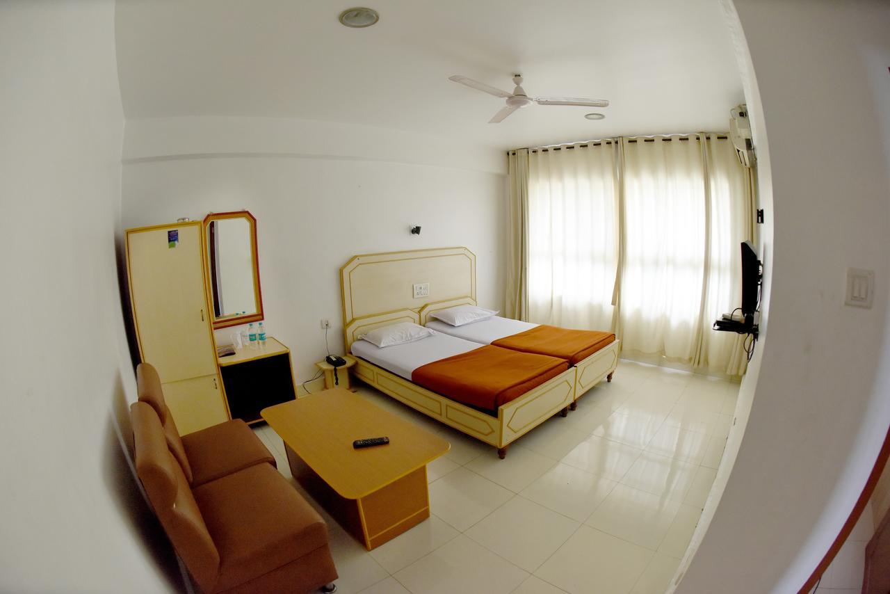 Hotel Sharada International Удипи Экстерьер фото