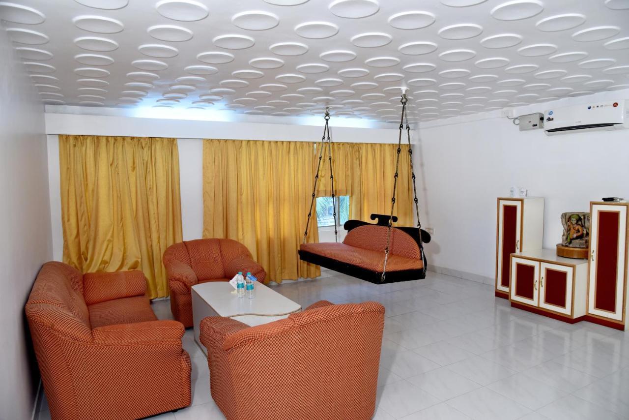 Hotel Sharada International Удипи Экстерьер фото