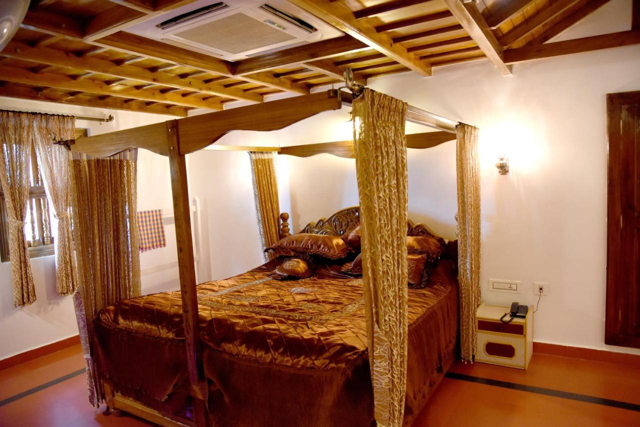 Hotel Sharada International Удипи Экстерьер фото