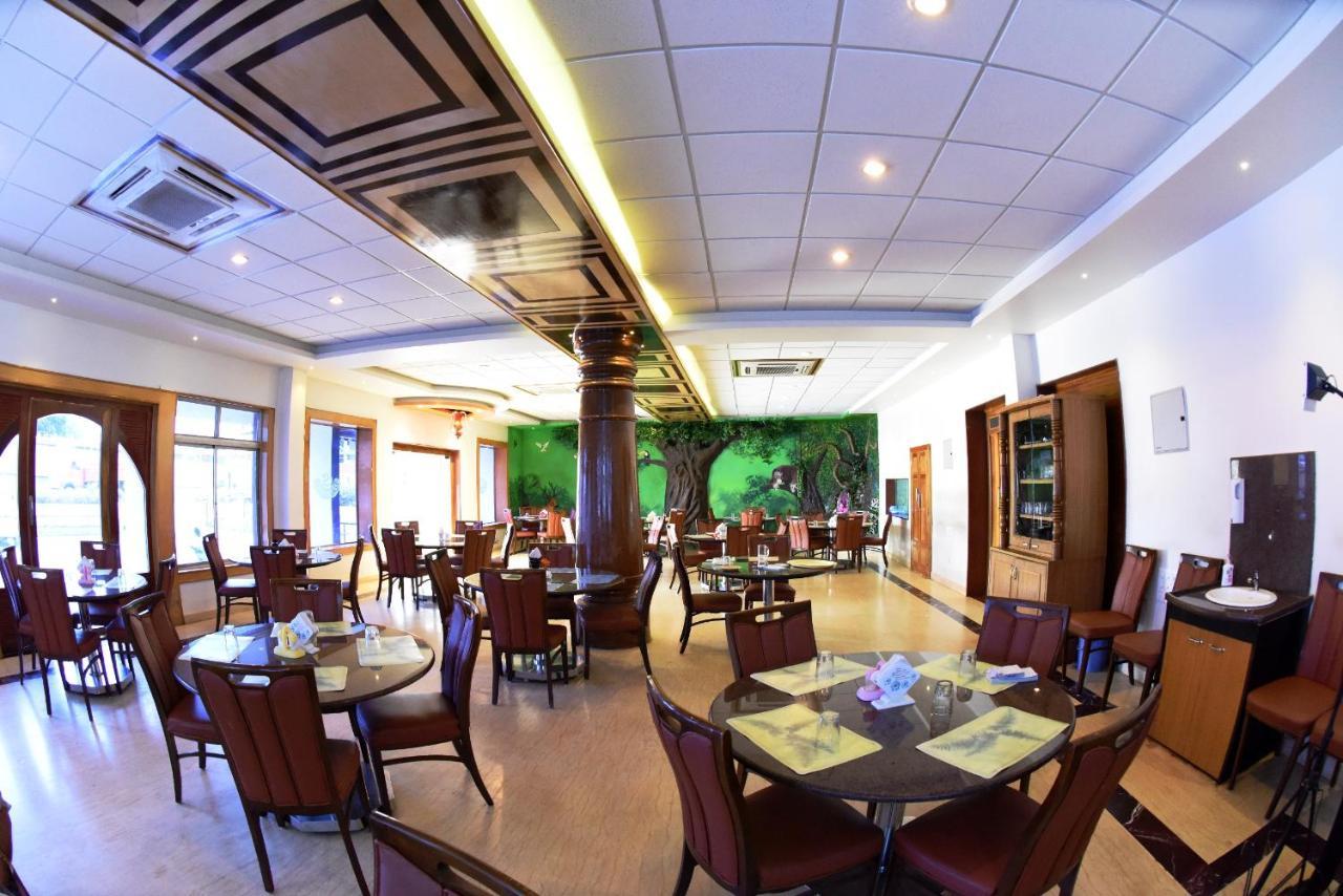 Hotel Sharada International Удипи Экстерьер фото