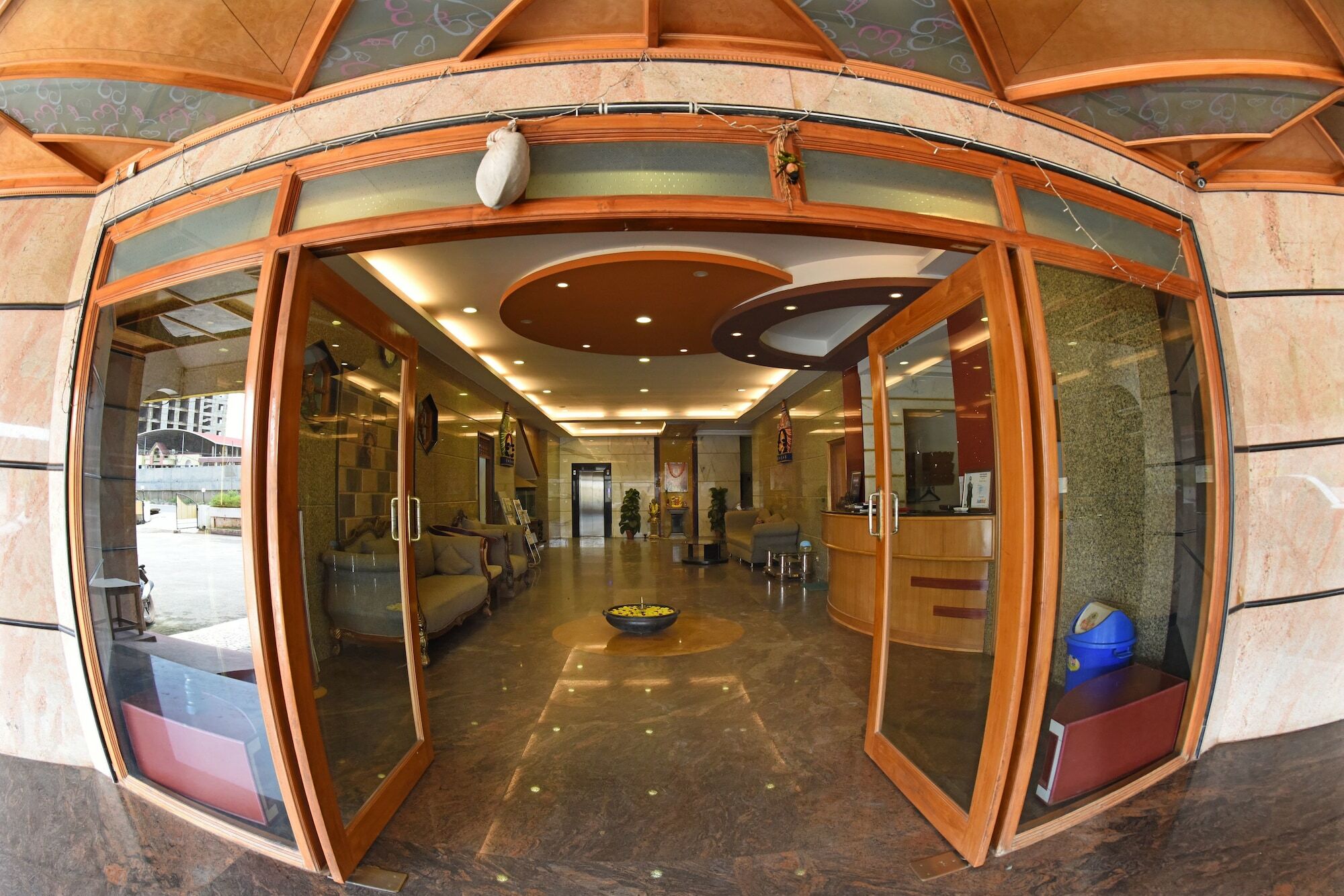 Hotel Sharada International Удипи Экстерьер фото